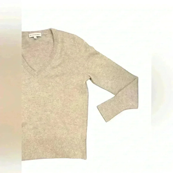 WHITE + WARREN Essential Cashmere V-Neck Sweater in Sand Wisp Heather Size Small - Picture 4 of 10